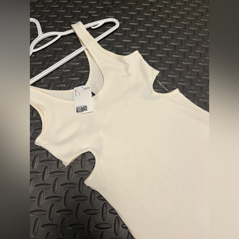 Forever 21 Cream Cut Out Dress - Picture 4 of 4
